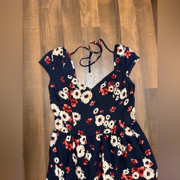 Hollister Blue
Fit and Flare Midi Dress V-Neck Sleeveless - Picture 11 of 12